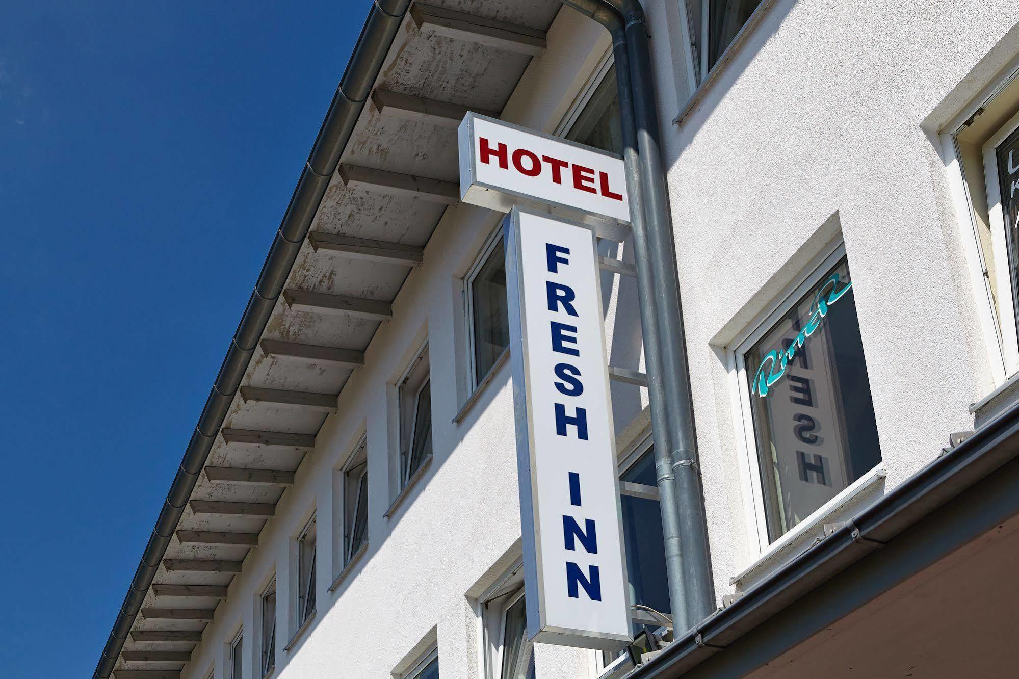 Hotel Fresh Inn Унтерахинг Екстериор снимка